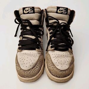 AIR JORDAN Size 5Y - Air Jordan 1 Retro OG High White Cement #FD1437-052
